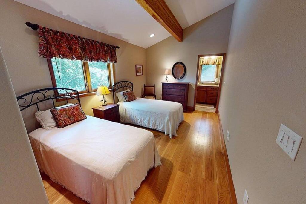 --Mountain Chalet Getaway With Breathtaking View Next To Tail Of Dragon-- Robbinsville Eksteriør bilde