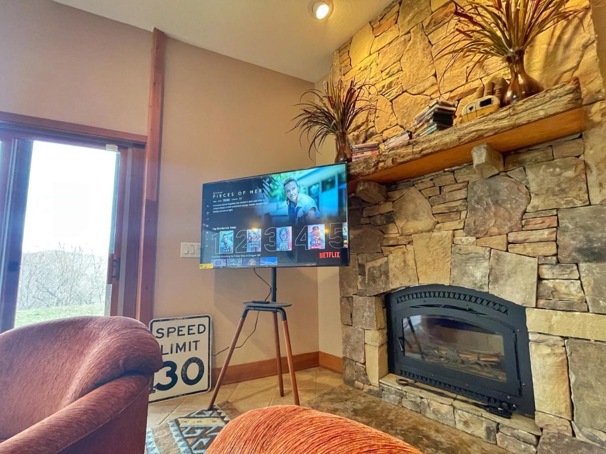 --Mountain Chalet Getaway With Breathtaking View Next To Tail Of Dragon-- Robbinsville Eksteriør bilde