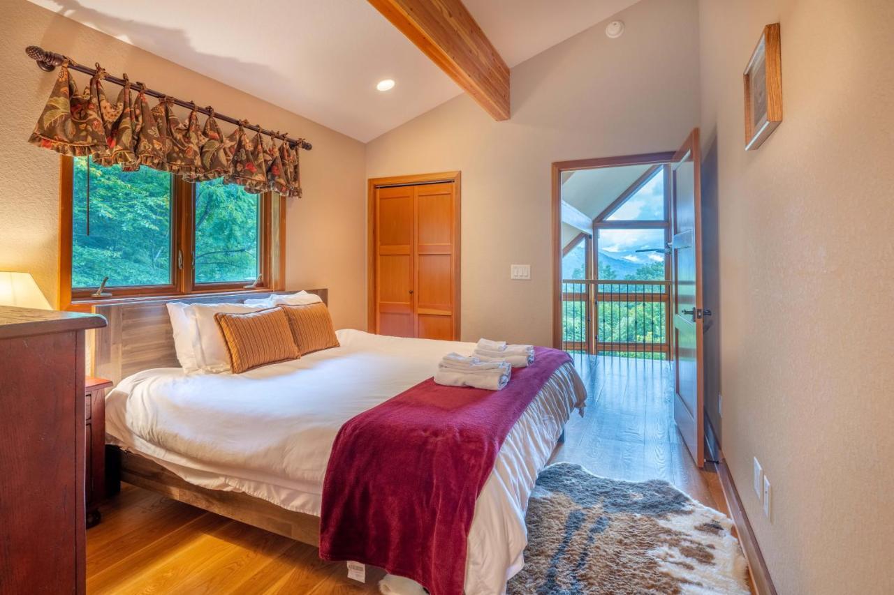 --Mountain Chalet Getaway With Breathtaking View Next To Tail Of Dragon-- Robbinsville Eksteriør bilde